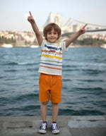 Çizgili Tişört & Turuncu Şort Erkek Çocuk Takımı | Renkli Yaz Macerası - Erkek Çocuk Giyim/Erkek Çocuk Takım