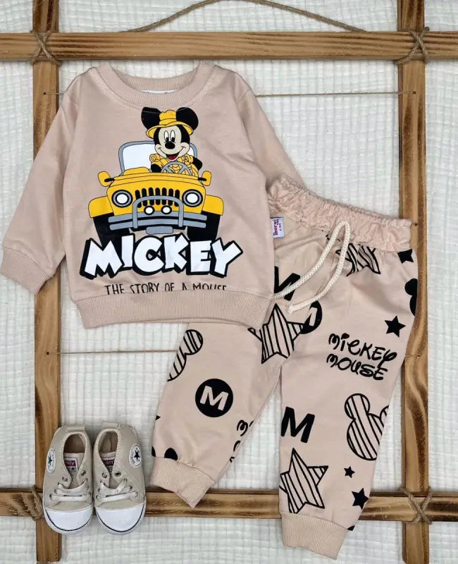 Erkek Bebek Mickey Baskılı -Uzunkol-Kahve Renk-2Li Takım - Bebek Giyim/Erkek Bebek Giyim/Erkek Bebek Takımları