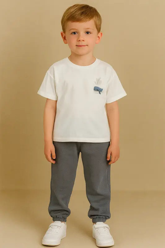 Erkek Çocuk Kısakollu - Bisiklet Yaka - Tişörtlü - Bel Ve Bilek Kısmı Lastikli - Cep Detaylı- Uzun Paça -Keten