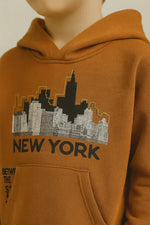 Erkek Çocuk New York Baskılı Tarçın Kapüşonlu Eşofman Takımı | 4-6 Yaş Rahat Jogger Kesim - Erkek Çocuk Giyim/Erkek