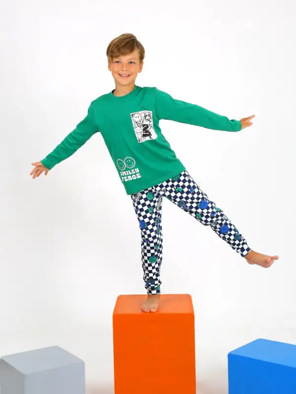 Erkek Çocuk Smıley Peage Baskılı Uzun Kollu Yeşil Renk Pamuklu Pijama Tk. - Erkek Çocuk Giyim/Erkek Çocuk Pijama &