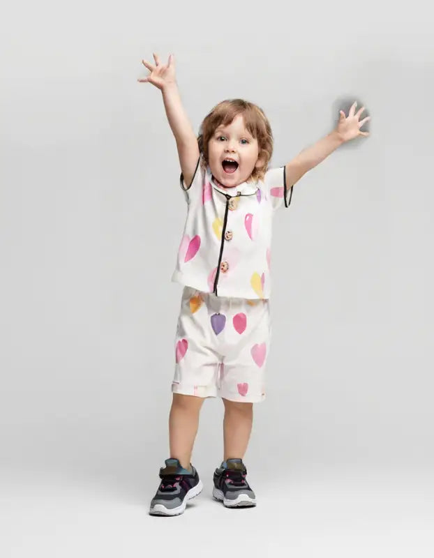 Kız Bebek Kalpli Pijama Takımı - Düğmeli - Kısakol - Şortlu - Pamuklu - 6 - 24 Ay - Bebek Giyim/Kız Bebek Giyim/Kız