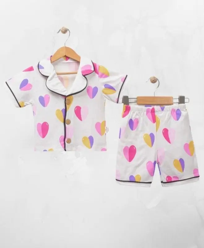 Kız Bebek Kalpli Pijama Takımı - Düğmeli - Kısakol - Şortlu - Pamuklu - 6 - 24 Ay - Bebek Giyim/Kız Bebek Giyim/Kız