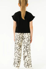 Kız Çocuk Siyah Renk - Kelebek Baskılı -Kolları Fırfırlı Tişörtlü- Karışık Desenli - Bel Kısmı Lastikli - Bol Paçalı