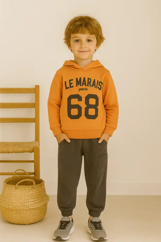 Erkek Çocuk “Le Marais 68” Turuncu Kapüşonlu Eşofman Takımı | 5-7 Yaş Jogger Pantolon & Pamuklu Kumaş - Erkek Çocuk