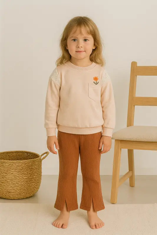 Kız Çocuk Dantelli Çiçek Nakışlı Somon Sweatshirt & Fitilli Kiremit Pantolon Takım | % 100 Pamuk Rahat Kesim 3-5 Yaş