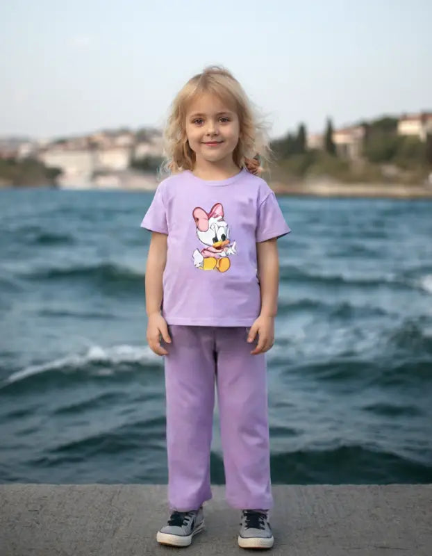 Kız Çocuk Dufyy Baskılı Tişörtlü İspanyol Pantolonlu Mor Renk 2Li Takım - 3-4-5-6 Yaş - Kız Çocuk Giyim/Kız Çocuk Takım