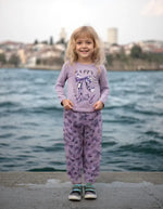Kız Çocuk Happy Place Paris Kurdela Baskılı Mor Renk Uzun Kol Pijama Tk. - Kız Çocuk Giyim/Kız Çocuk Pijama Takımları