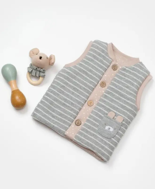 Unisex Önden Düğmeli Çizgili Ayıcık Cepli Gri Renk Yelek - Bebek Giyim/Kız Bebek Giyim/Kız Bebek Yelek