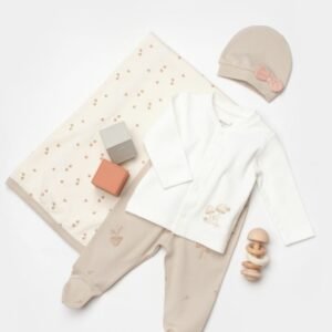 Kız Bebek Önden Çıtçıtlı Mantar Baskılı Fiyonklu Şapkalı Battaniyeli Zıbın Seti - Almira Bebek