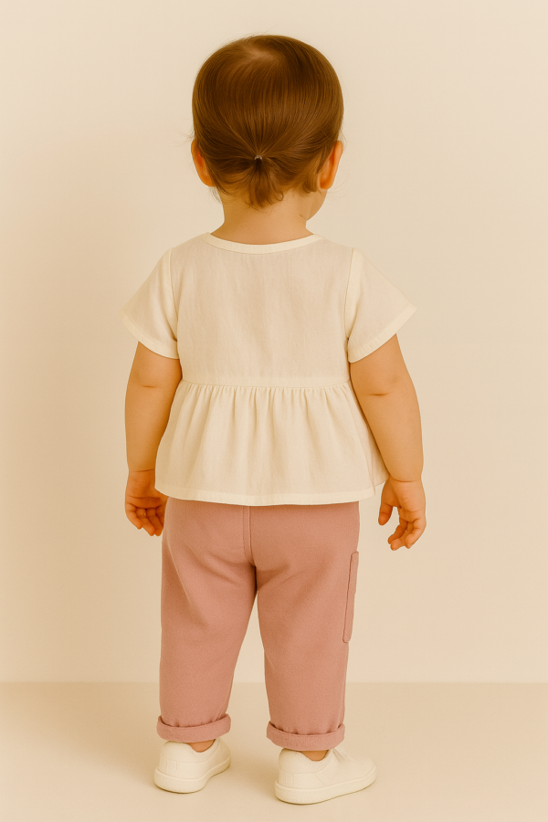 Kız Çocuk Çiçek Nakışlı Müslin Kumaşlı Gömlek  -  Uzun Bol Paça Pantolunlu Takım - 4. görsel