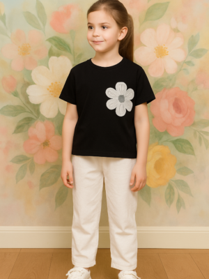 Kız Çocuk Siyah Renk - Çiçek Işlemeli - Kısa Kollu - Tişörtlü -  -bol Paça Keten Pantolonlu Takım - Almira Bebek