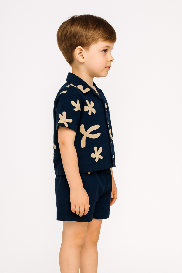 Erkek Çocuk Yaprak Desenli - Önden Düğmeli - Kısa Kollu Gömlekli - Şortlu Müslin Takım - 4. görsel
