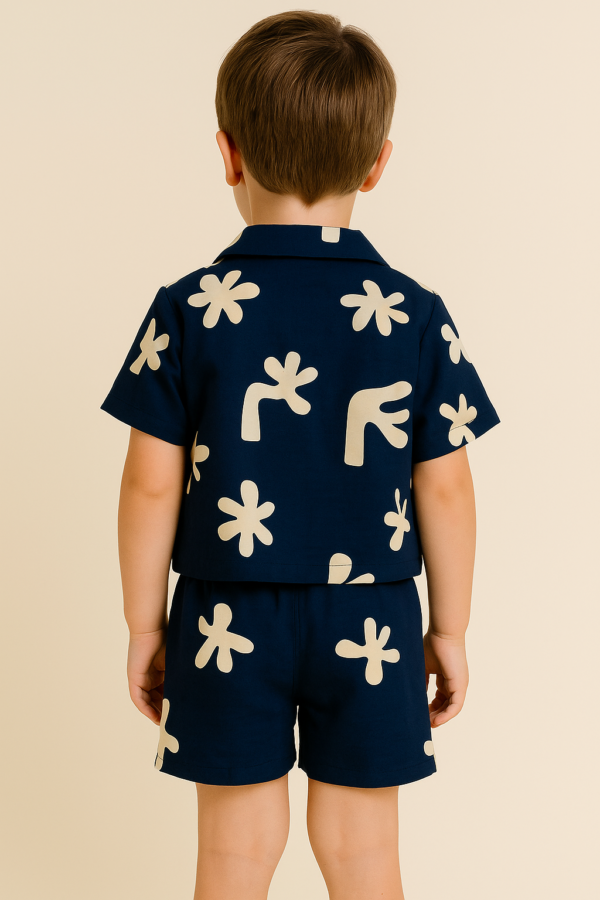 Erkek Çocuk Yaprak Desenli - Önden Düğmeli - Kısa Kollu Gömlekli - Şortlu Müslin Takım - 5. görsel