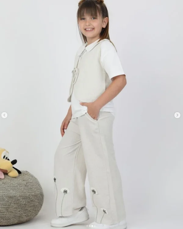Kız Çocuk Çiçek Nakışlı  Keten  Bağcıklı  Yelek  Bol Paça  Pantolon Takım - 2. görsel