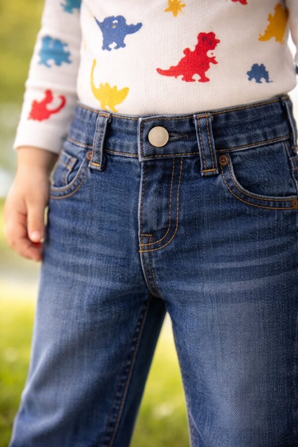 Erkek Çocuk Boru Paça Mavi Kot Pantolon dayanıklı jean kumaşı ve rahat kesim - Gorsel 3