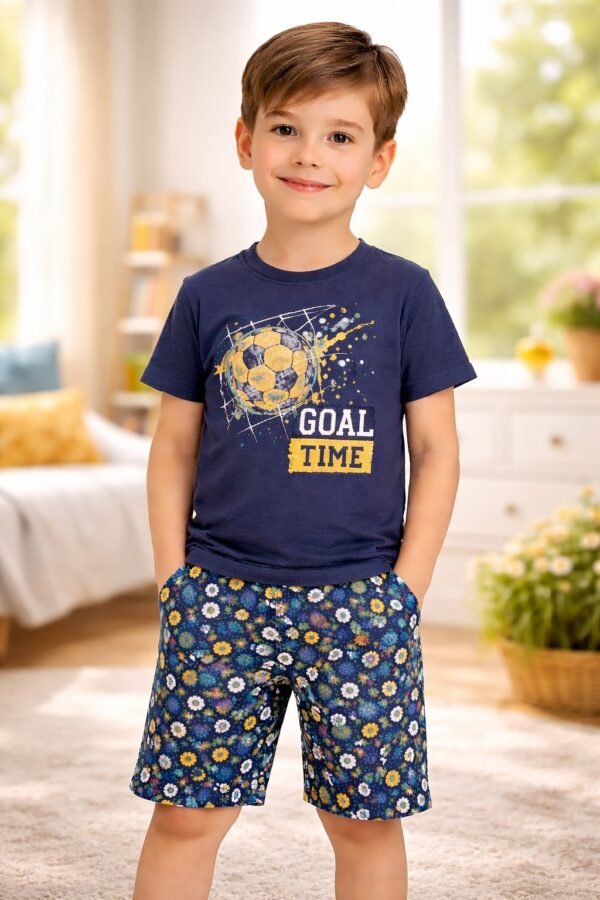 Erkek çocuk Goal Time yazılı top baskılı kısa kollu pijama takımı, rahat ve şık tasarım - Gorsel 2