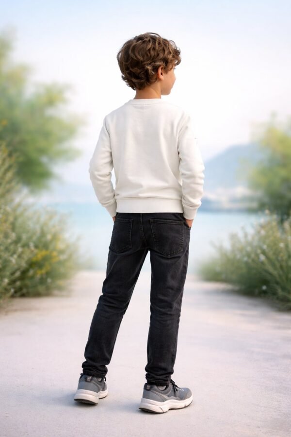 Erkek Çocuk Sweatshirt ve Kot Pantolon Takımı Siyah ve Mavi Renkler, Rahat ve Dayanıklı, Günlük Giyim - Gorsel 4