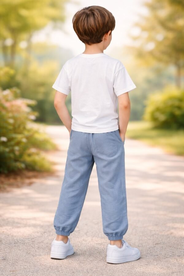 Erkek çocuk keten pantolon ve tişört takımı beyaz renkli rahat ve kullanışlı - Gorsel 4