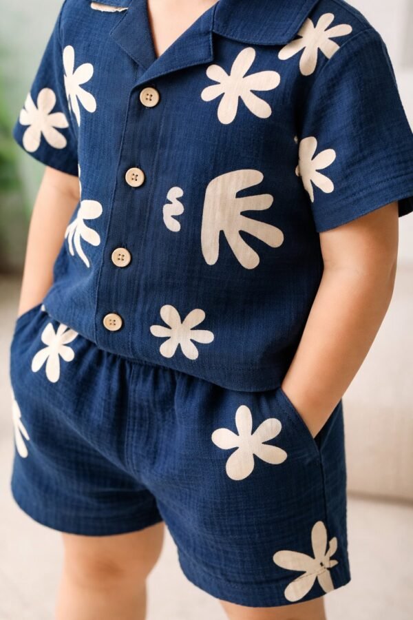 Erkek Çocuk Yaprak Desenli Kısa Kollu Müslin Takım Düğmeli Yaka - Gorsel 3