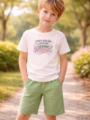 Erkek çocuk yazlık takım, kısa kollu tişört ve şort, krem yeşil renkli rahat ve şık