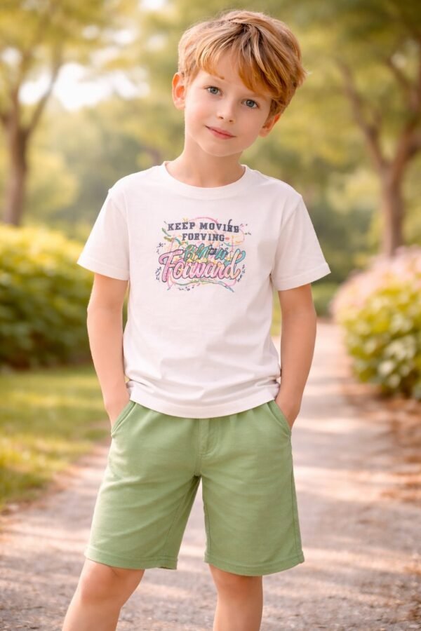 Erkek çocuk yazlık takım, kısa kollu tişört ve şort, krem yeşil renkli rahat ve şık