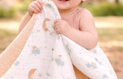 Kız Bebek Yıldız ve Ay Baskılı Çift Taraflı Müslin Battaniye, Krem Renkli, 0-24 Ay