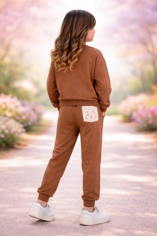 Kız Çocuk Örme Cepli Kahverengi Eşofman Takımı, rahat ve şık çocuk spor giyim - Gorsel 4
