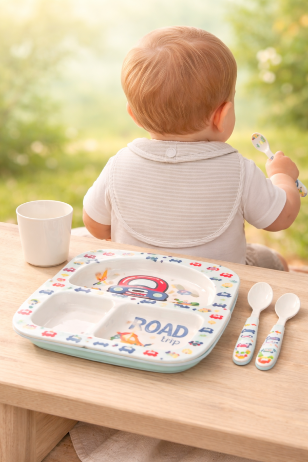 Melamin Arabalar Desenli Bebek Mama Kabı Seti, Güvenli ve Dayanıklı, Pratik Kullanım - Gorsel 4