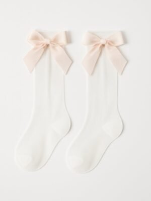 Kız Çocuk Kurdelalı File Çorap Renkli ve Zarif Tasarım, hareket özgürlüğü sağlayan çocuk çorapları