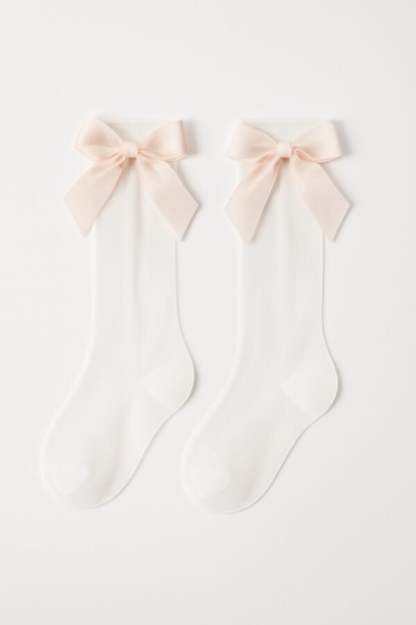 Kız Çocuk Kurdelalı File Çorap Renkli ve Zarif Tasarım, hareket özgürlüğü sağlayan çocuk çorapları