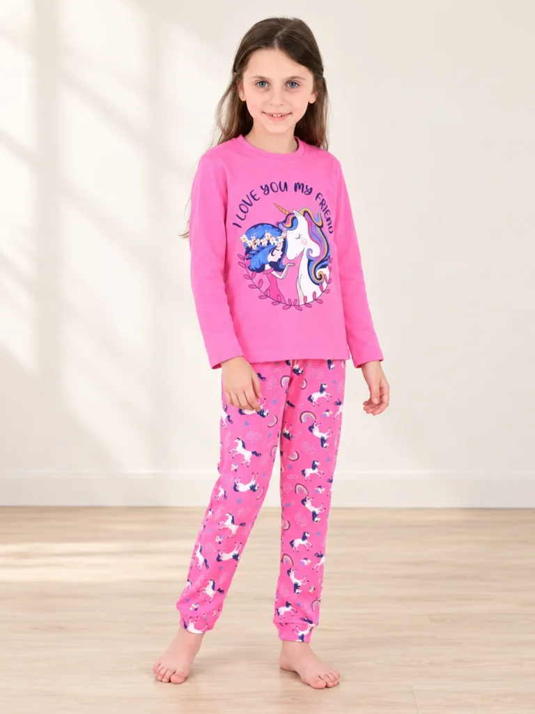 Kız Çocuk Unicornlu Love You My Frıend Yazılı Pamuklu Pembe Renk Pijama Tk. - Alternatif ürün görünümü - Almira Bebek
