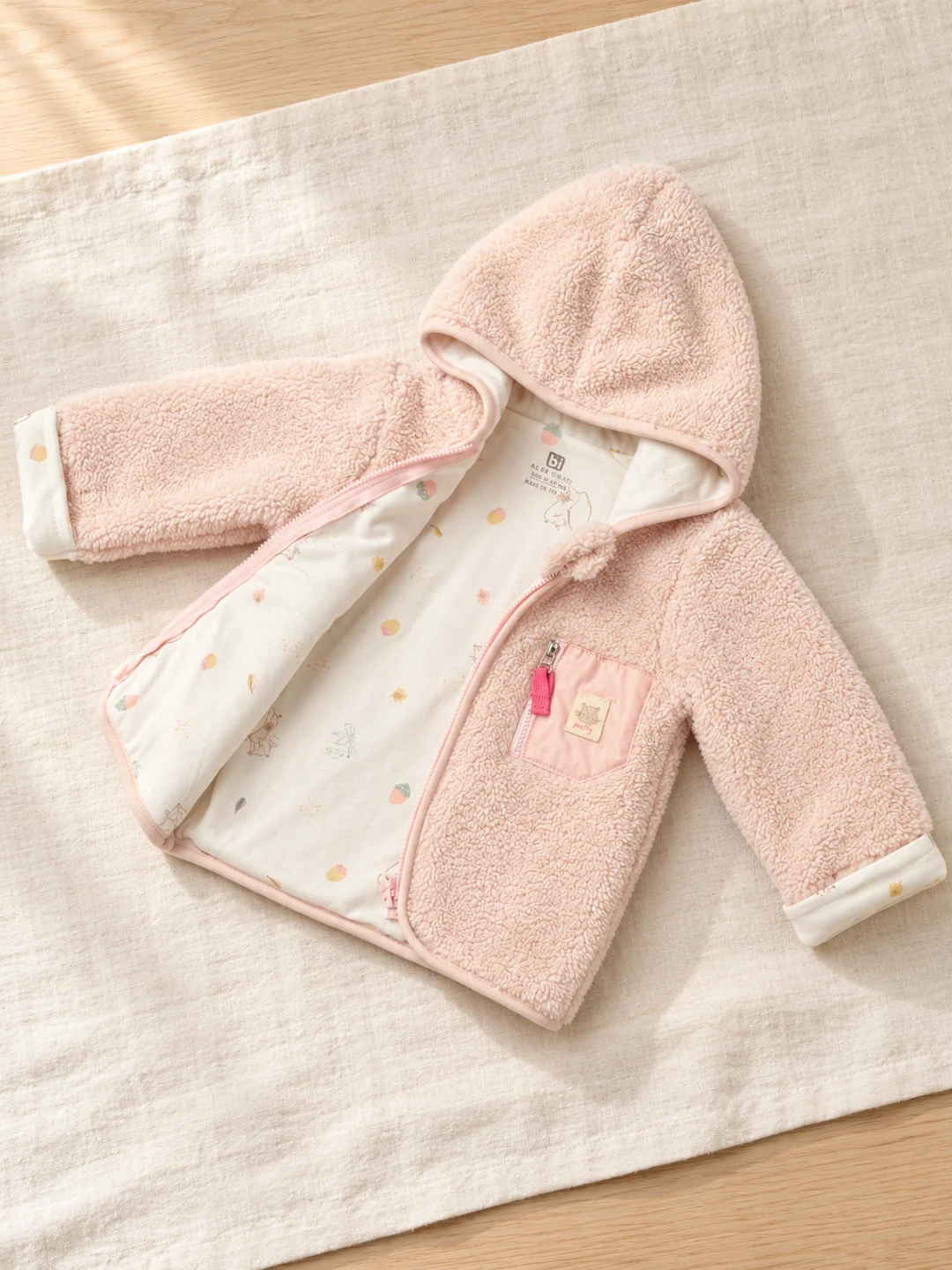 Kız bebek Peluş Kapşonlu Önden Fermuarlı Mont - Alternatif ürün görünümü - Almira Bebek