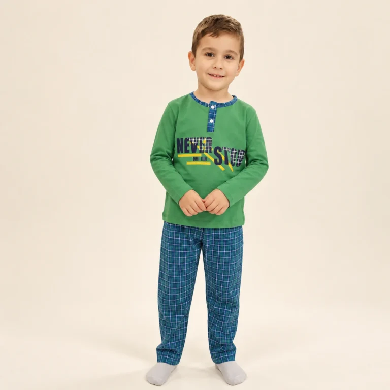 Erkek Çocuk Never Stop Yazılı Uzun Kollu Pijama takımı