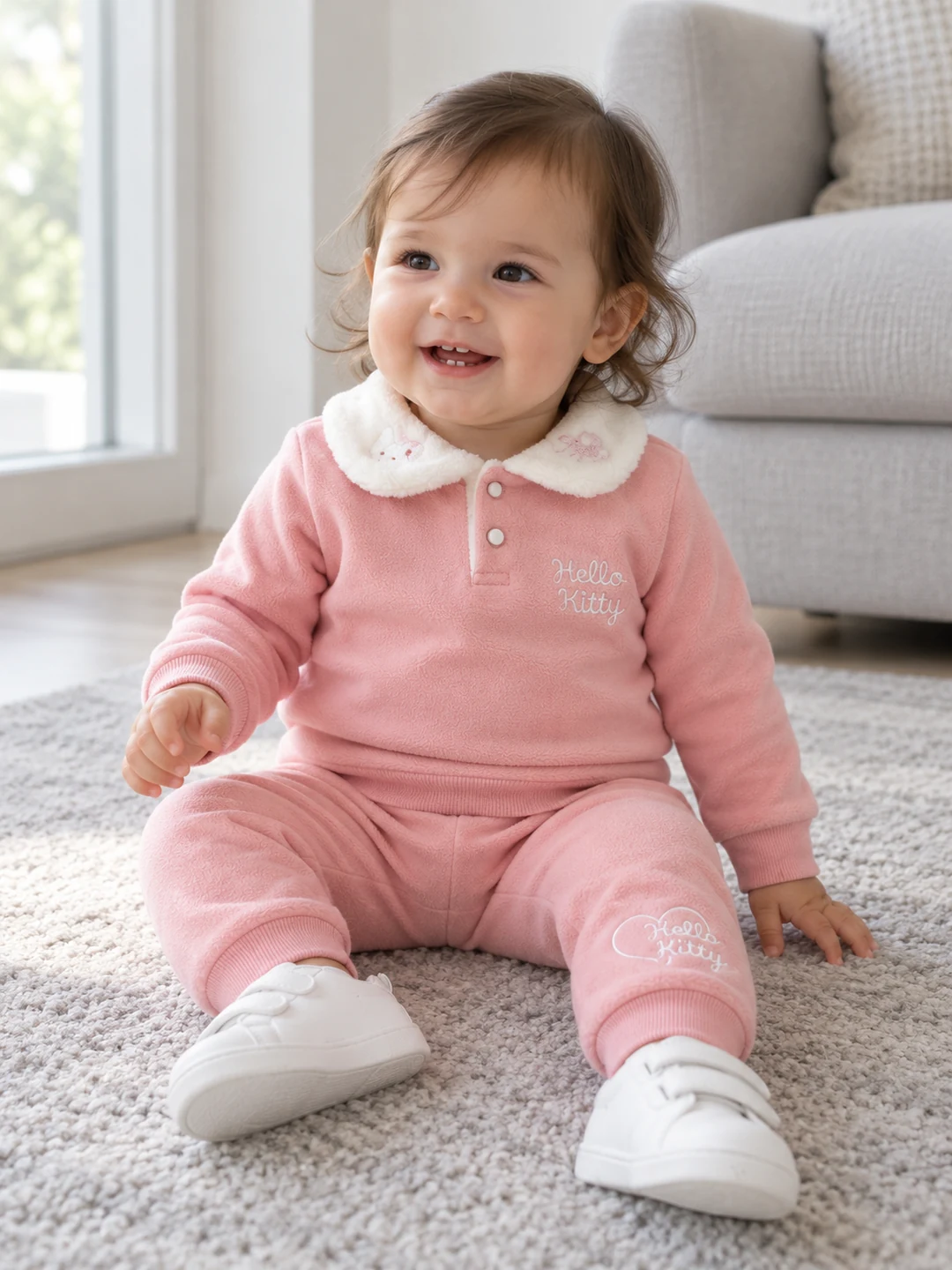 Kız Bebek Hello Kitty Yazılı yakası Peluş Şardonlu Takım - V3 doğal ürün görünümü - Almira Bebek